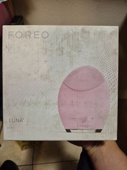 Brand New in the Original Box! FOREO LUNA Facial Cleanser & Anti-Aging Device!