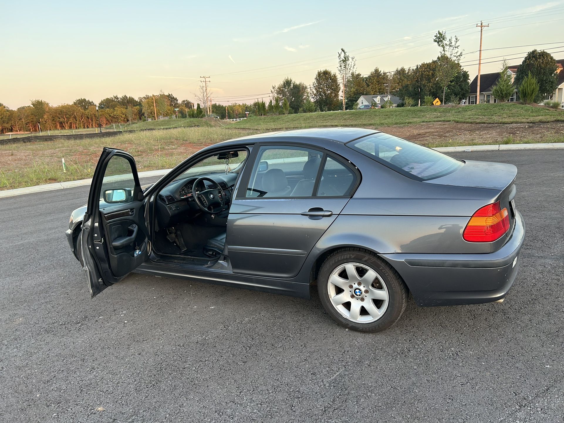 2003 BMW 325i