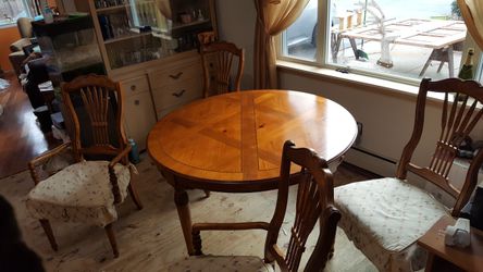 Solid wood kitchen dining table with 4 chairs
