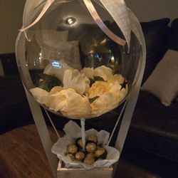 Gift Chocolate Basket 