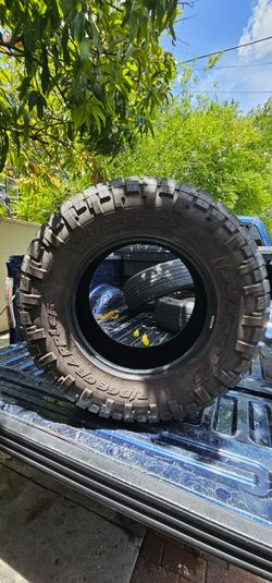 One tire 35x12.50r18 Lt
