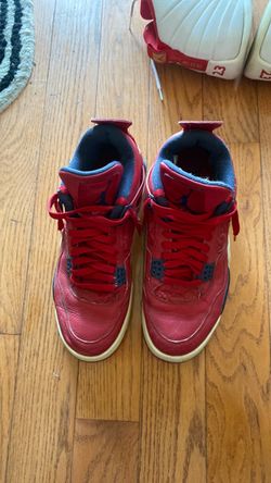 Air Jorden 4 retro “toro bravo”