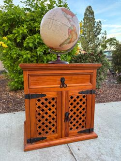 Solid Wood End Table Dresser Nightstand Furniture Great Condition