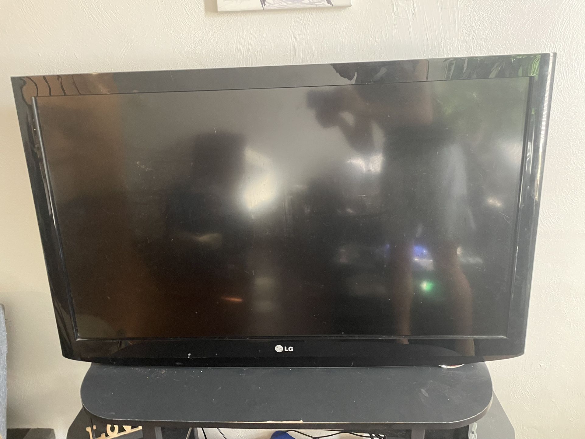 42 “ LG TV 