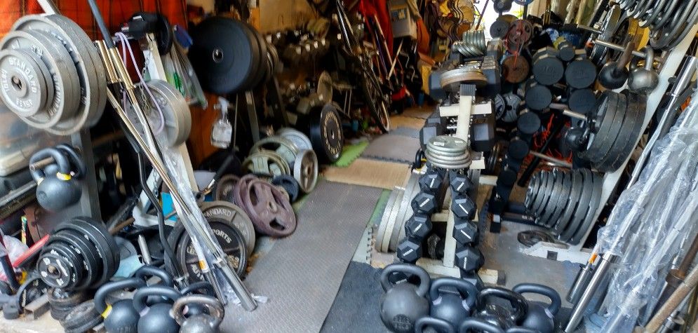 SELLING : RUBBER & STEEL DUMBBELLS /OLYMPIC & STANDARD SIZE PLATES / ROGUE BUMPERS & 5 FOOT / 7 FOOT BARBELL BARS & EASY CURL BARS & KETTLE