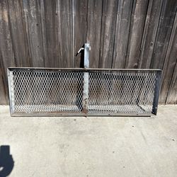 Hitch mounted cargo carrier platform