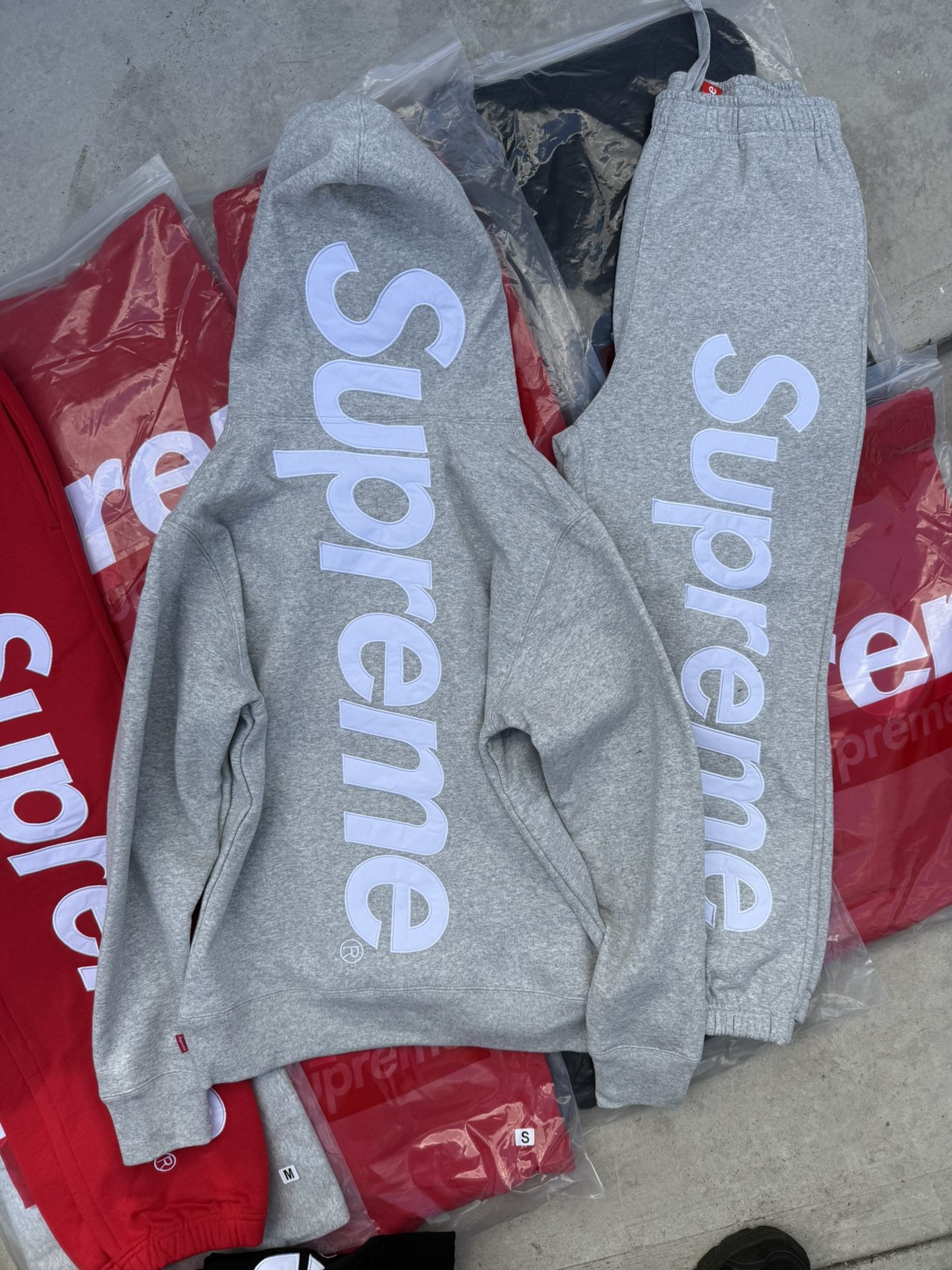 New Supreme Hoodies/sweats Set