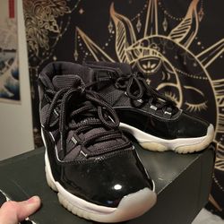 Jordan Retro 11s 