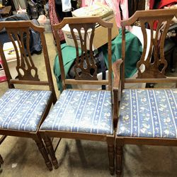 Set Of 3 Matching Vintage Chairs 