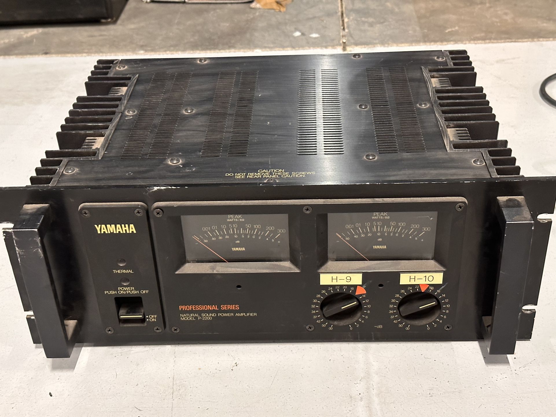 Vintage LOT - Yamaha P2200 + 3x P2100 Power Amplifiers