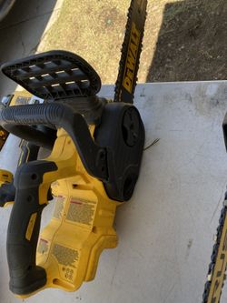 Dewalt Chainsaw 20 Volt No Batery