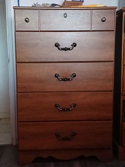 Dresser