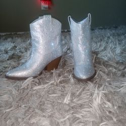 Size 7 Used Glitter Cowgirl Boots Ready To Stump The Yard Read The Full Description Below