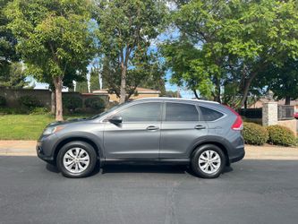 2013 Honda CR-V Low Mileage.