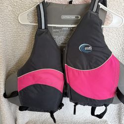 Women’s life vest
