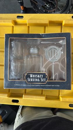 Whiskey Serving Set with Decanter and Glasses