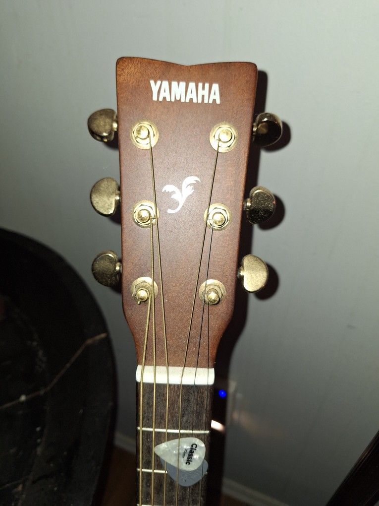 Yamaha acoustic guitar