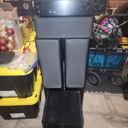 5 peice living room stereo set 