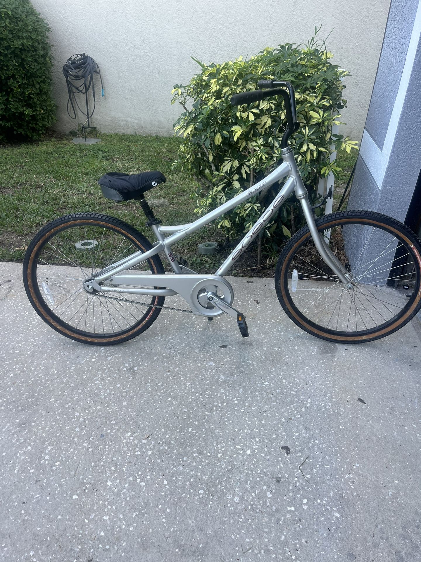 26" Giant SS ECEDE lady's Bike