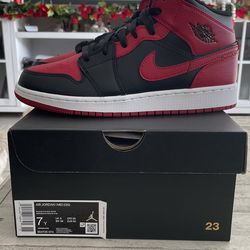 Jordan 1 Mid Gym Red 7Y (GS)