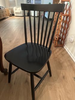 Black Windsor-Style Dining Chairs (Set of 6) – Classic Farmhouse Design