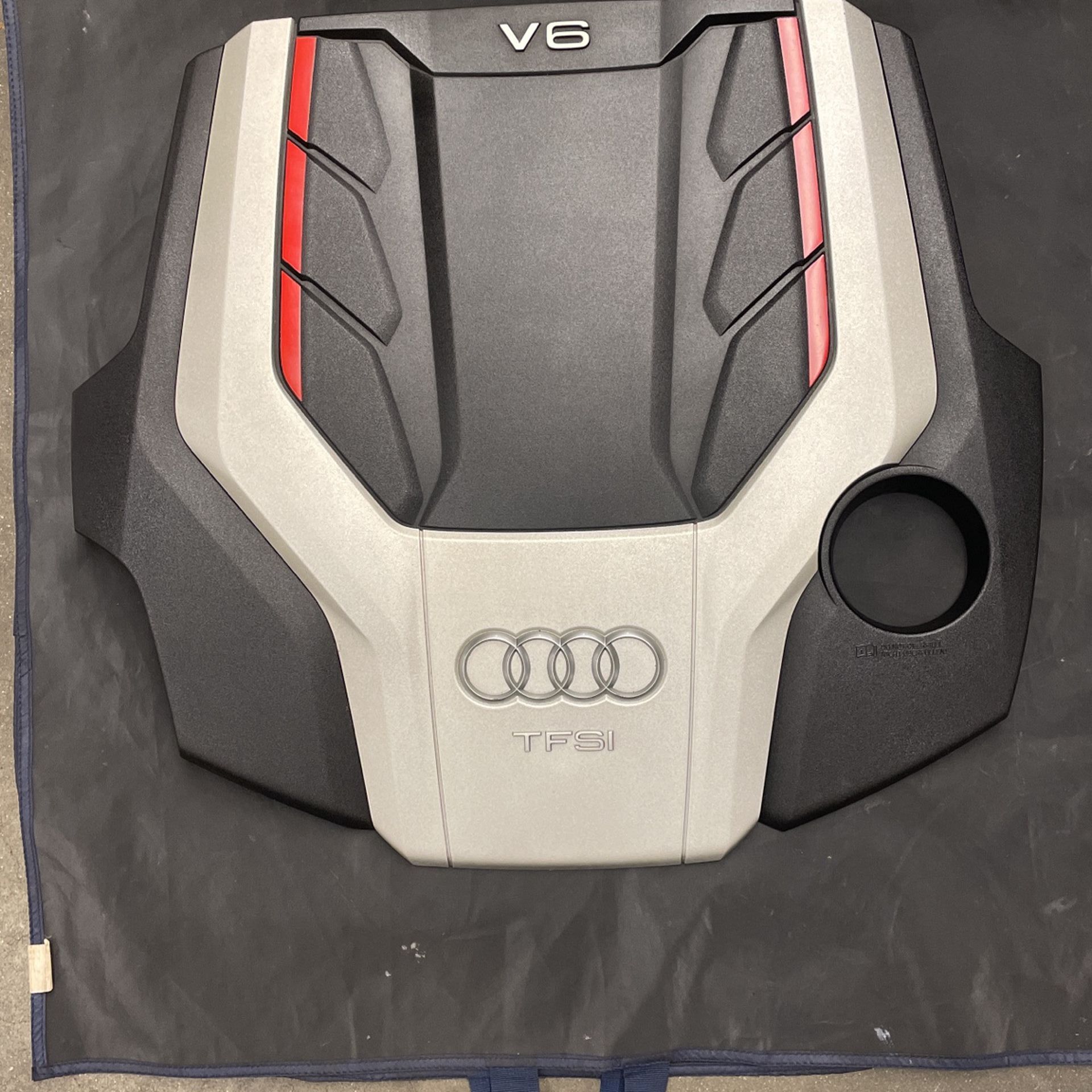 Audi S5 engine cover