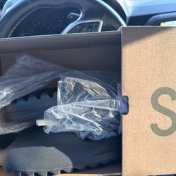 Yeezy Slides