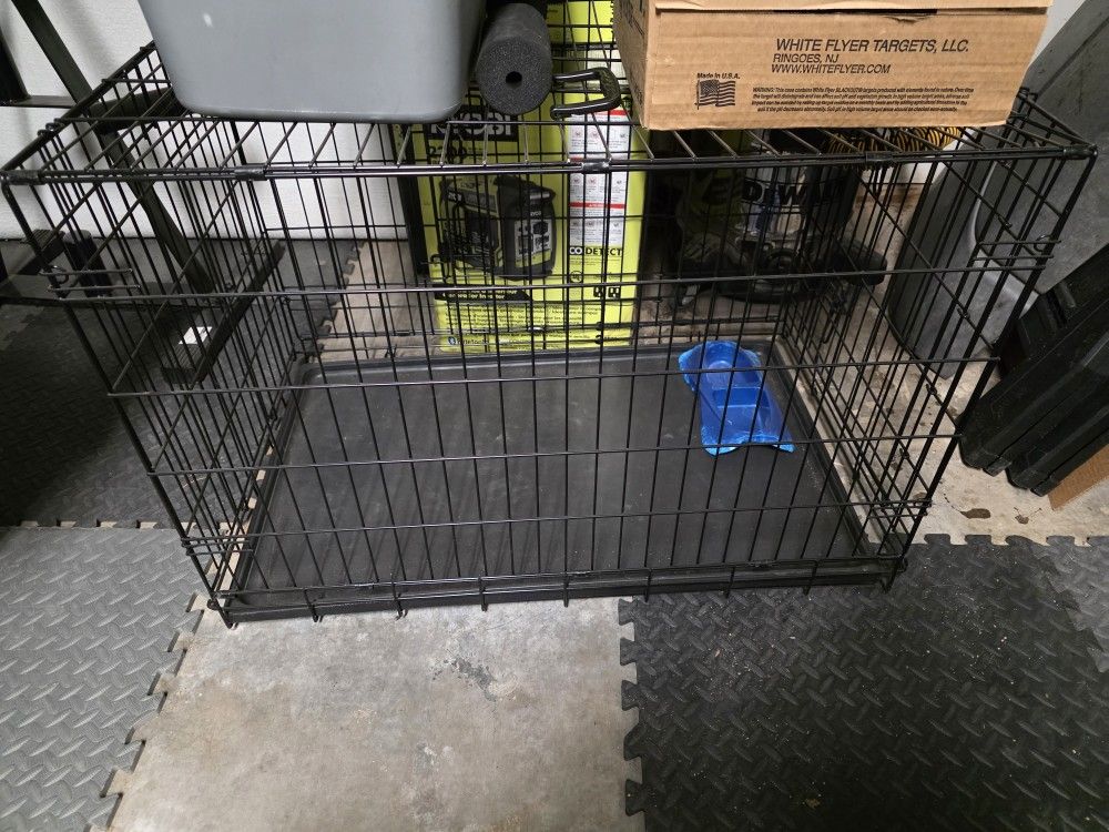 Large Dog Kennel 