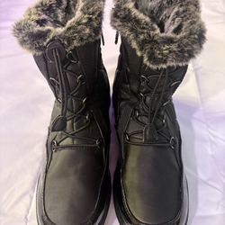 Totes Snow Boots Size 8M