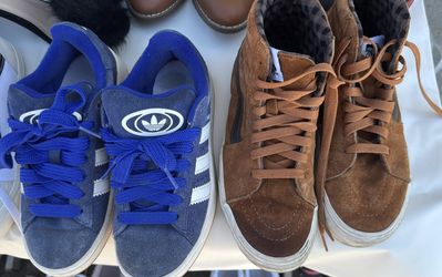 Boys Shoes 4/5Y‼️ Both For $10