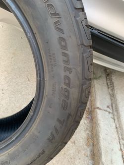 215/60R17 BFGoodrich Advantage T/A