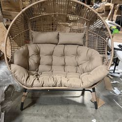 Brand New 2 Person Indoor Outdoors Wicker Egg Chair 