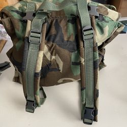 NEW US ARMY PATROL PACK BACKPACK WOODLAND CAMOUFLAGE/ Model # 8465 01 (contact info removed)
