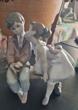 Lladro  "Ten and Growing" #7635