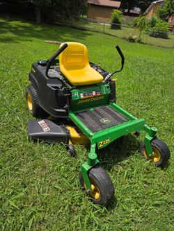 42" John Deere Z225