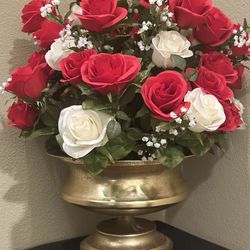Artificial flower arrangement