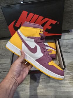 Jordan 1 Brotherhood sz 12 PREOWNED 