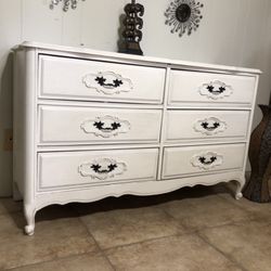 Dresser  Good  Condition 