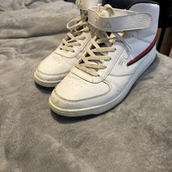 Men’s Size 11 Filas - Ne Portland