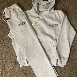 Fear of God Essentials sweatsuit “oatmeal”