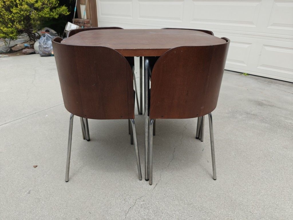 Perfect Space Saving Dining Table and Chairs! 😀