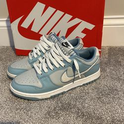Dunk Low 'Fleece Swoosh - Light Blue'