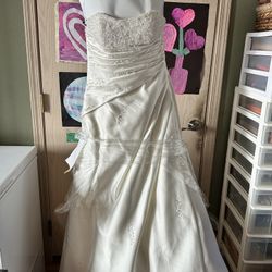 Alfred Angelo Bridal Gown