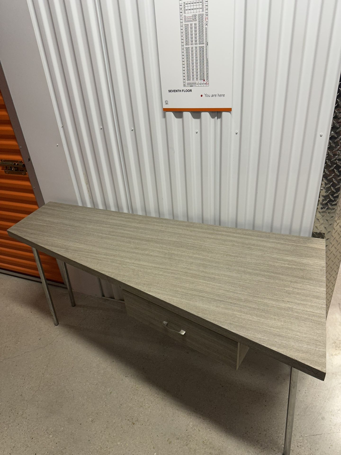 Triangle Table Style , Heavy Duty Table 