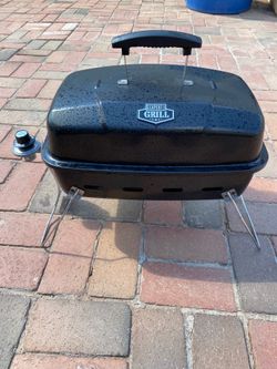 Expert portable gas grill