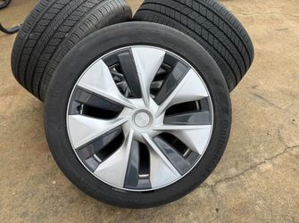 Tesla model Y Gemini wheels