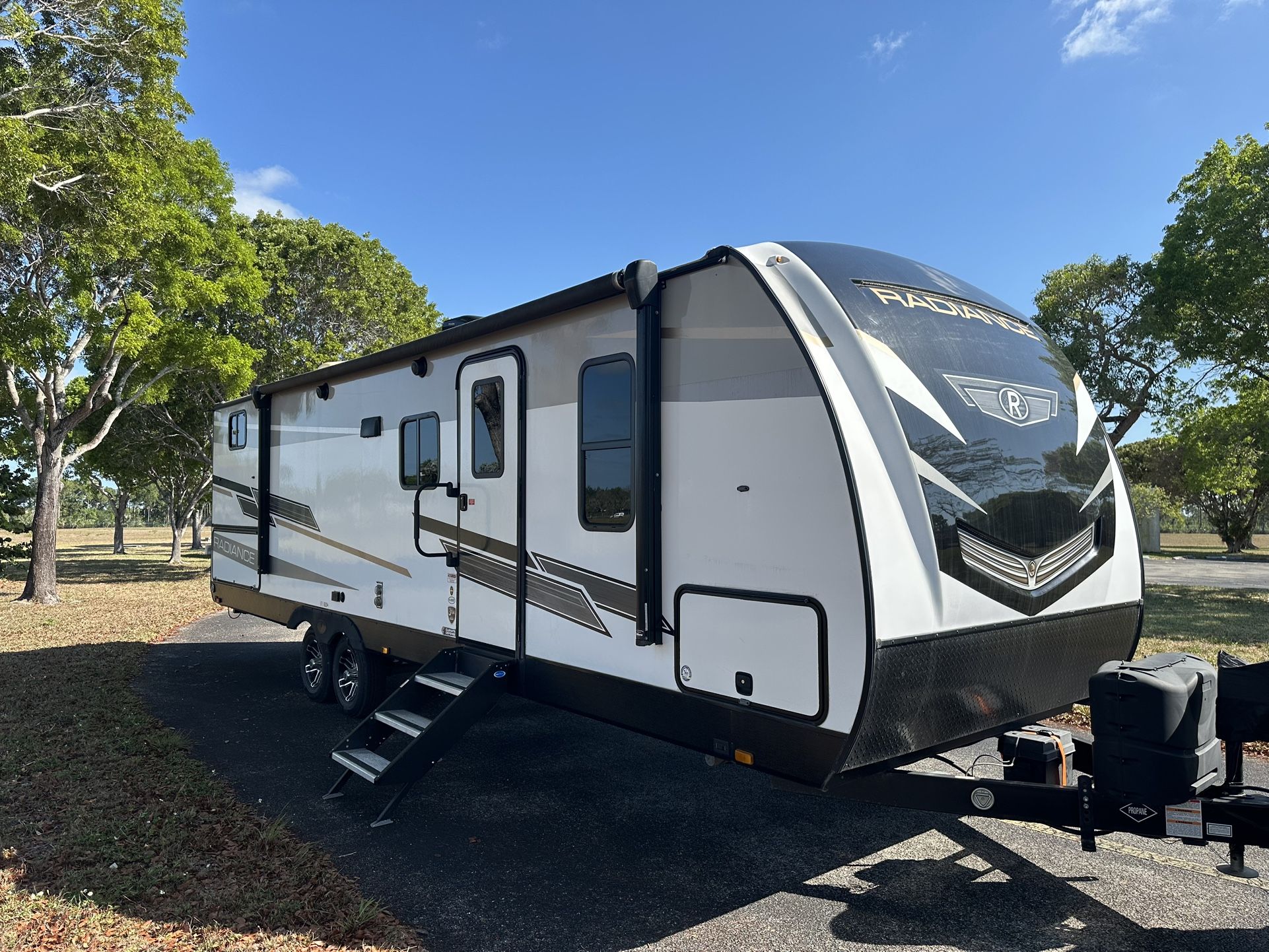 2021 Cruiser RV Radiance R-28QD