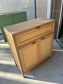 Cabinet / Sideboard (Wood)