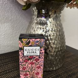 NEW Perfume - Gucci Flora Gorgeous Gardenia Eau De Parfum