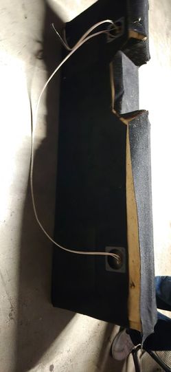 Kicker comp R 10" subs with box